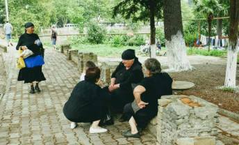 Frauen im Gespräch. Westgeorgien