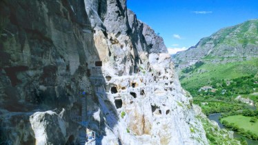 Hinreissende Aussicht von den Höhlen Vardzias